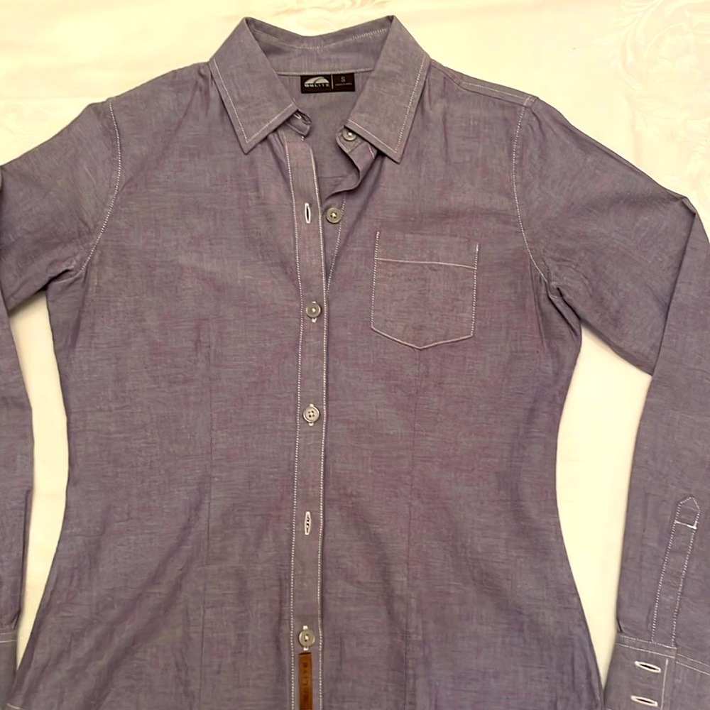 Women’s button down blue/grey shirt